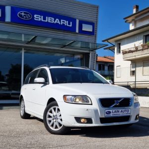VOLVO V 50 1.6 Momentum