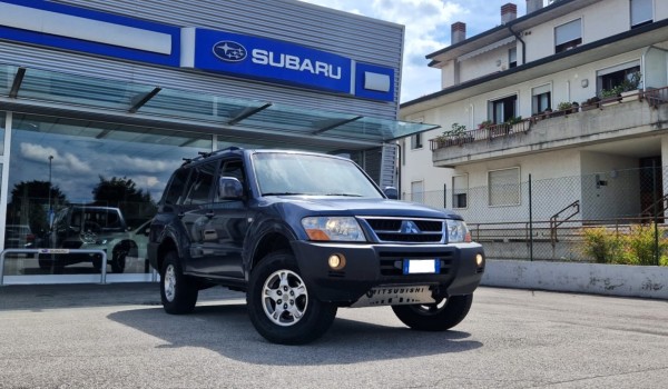 MITSUBISHI Pajero 3.2 tdi 16v di-d Intense automatico